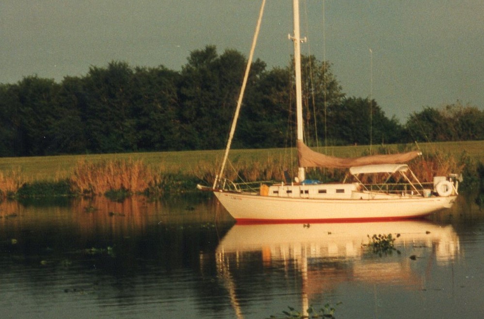 sailboat Bonair at anchor